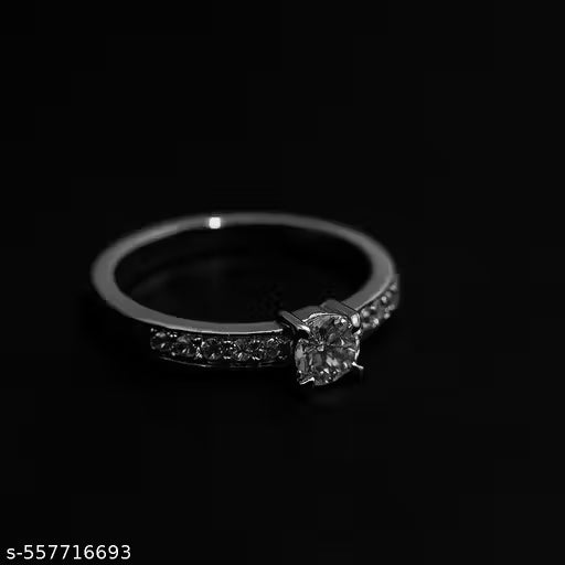WOMEN TRENDING CLASSIC RING